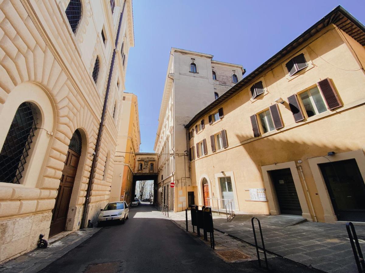 Exclusive Apartment In Piazza Italia In Perugia Eksteriør billede